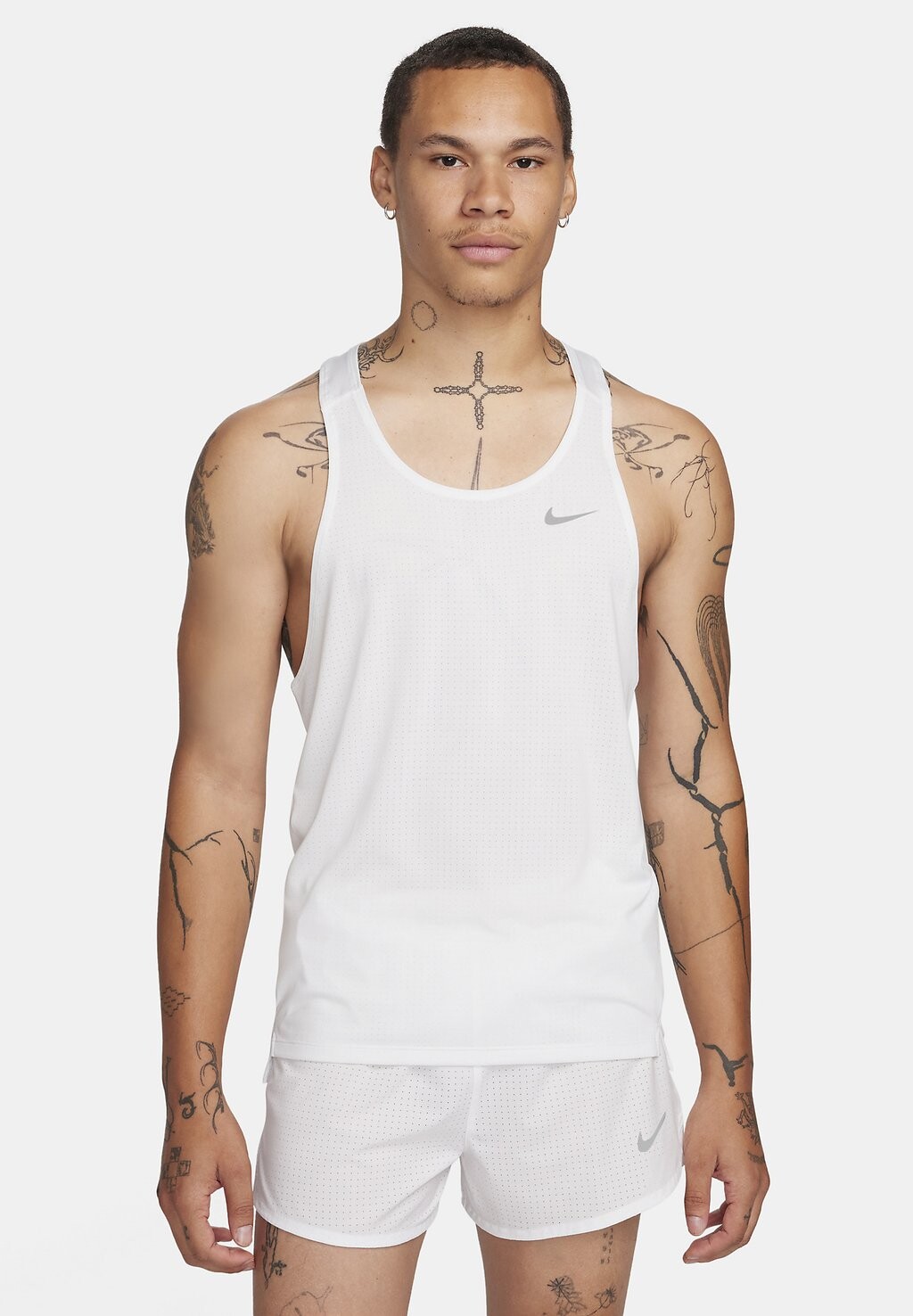 

Топ Fast Singlet Nike, цвет summit white reflective silv
