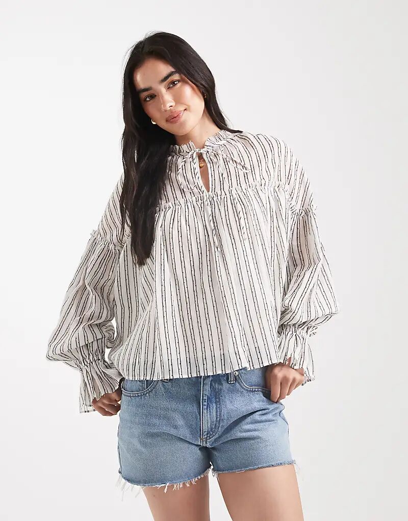 

Топ ASOS DESIGN с длинными рукавами, завязкой на вороте, оборками и жатым узором в полоску
