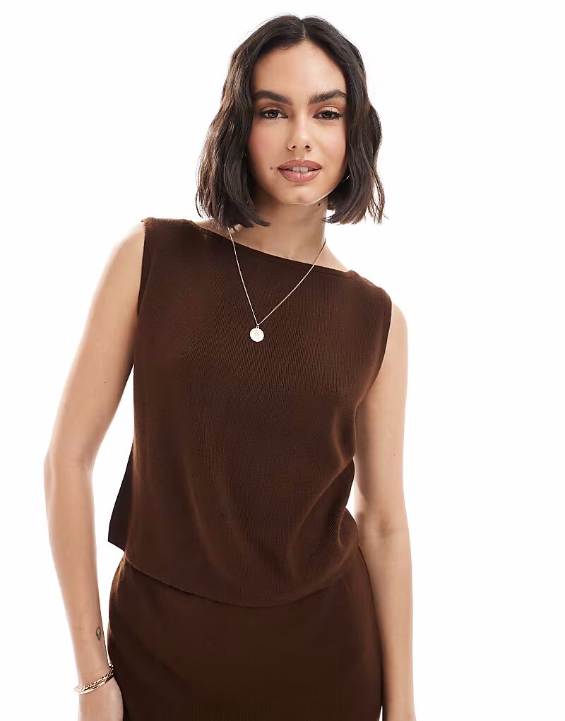 

Топ из плотной вязки с вырезом-лодочкой коричневого цвета Asos Design