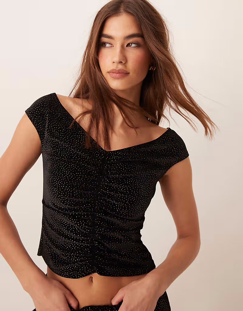

Бархатный топ Miss Selfridge с открытыми плечами в золотой горошек