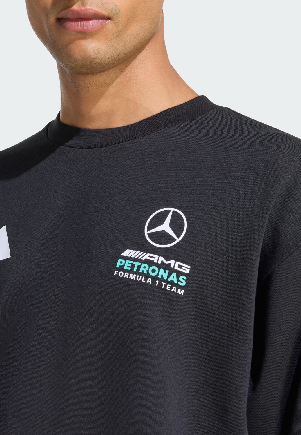 Adidas Performance Спортивный свитшот 'Mercedes - AMG Petronas Formula 1 Team DNA' в черном цвете — фото 4