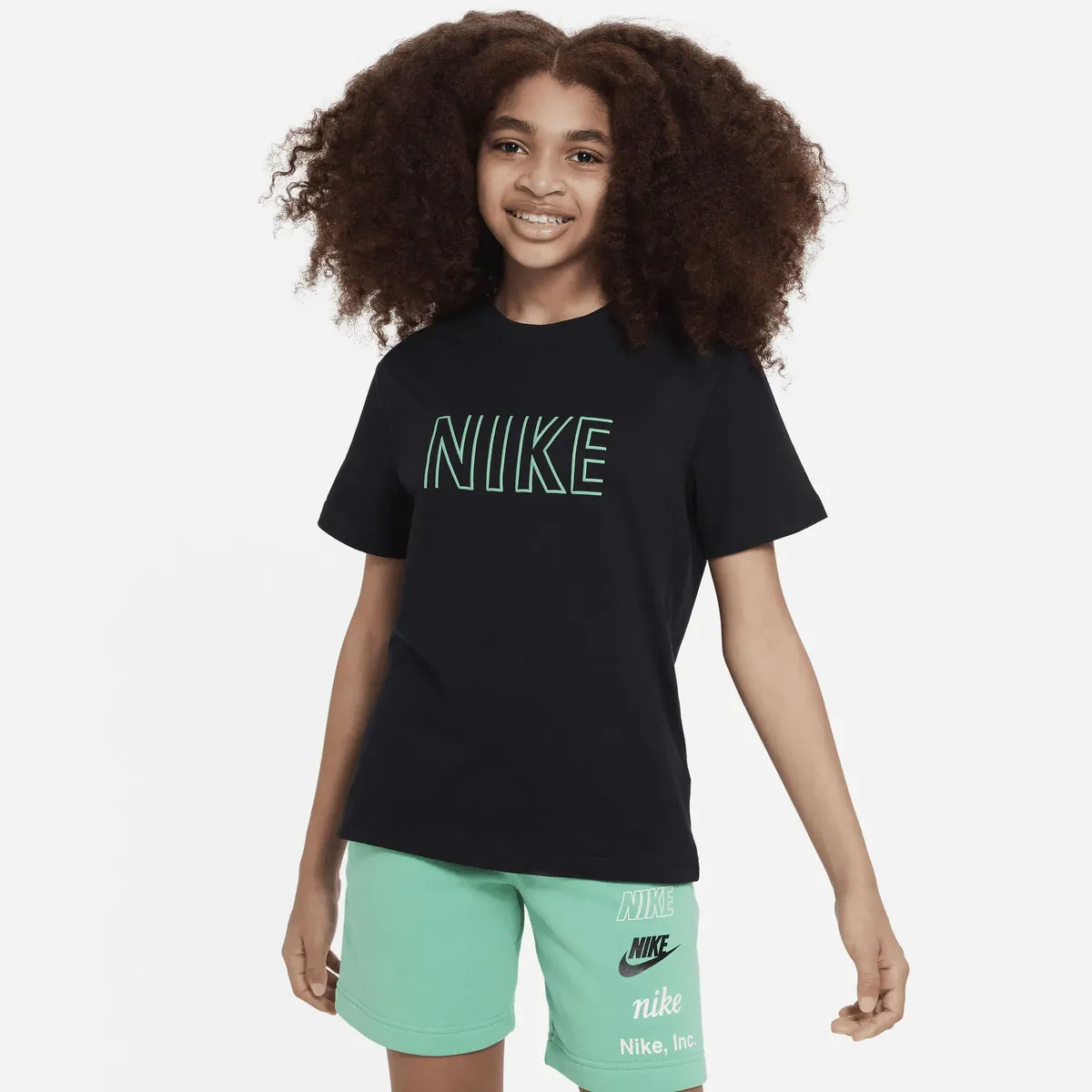 

Футболка Nike Sportswear "G NSW BF TEE PRNT SW - для детей", черный