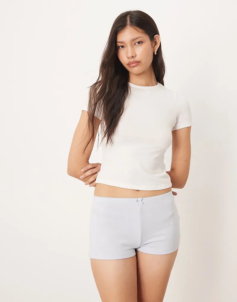 

Мягкие пижамные шорты Gina Tricot микс и подбор светло-голубого цвета