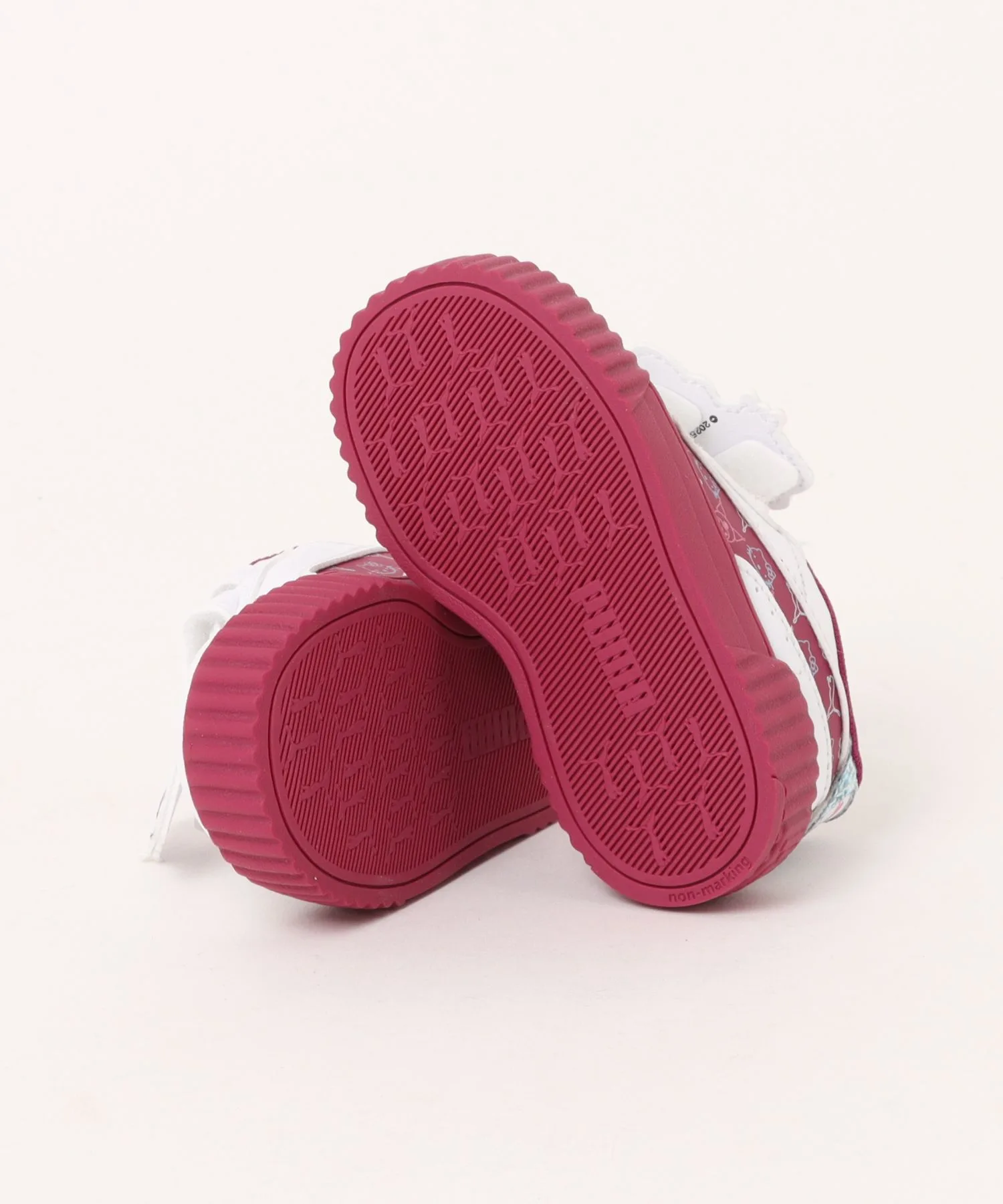 Детские кроссовки с Hello Kitty PUMA CARINA 3.0 HK&FR 2 V INF белые/красные — фото 3