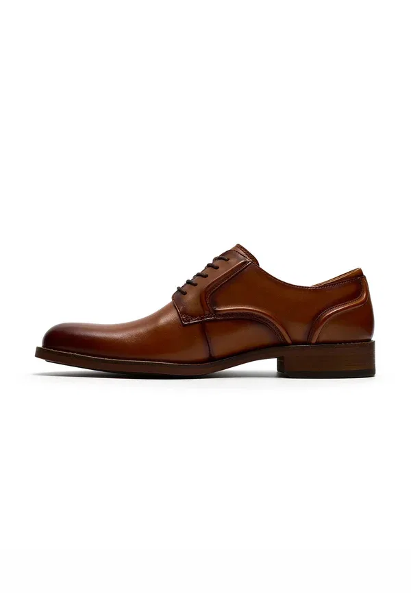 Ботинки на шнуровке Craftremi smart lace ups Clarks Originals, коричневый
