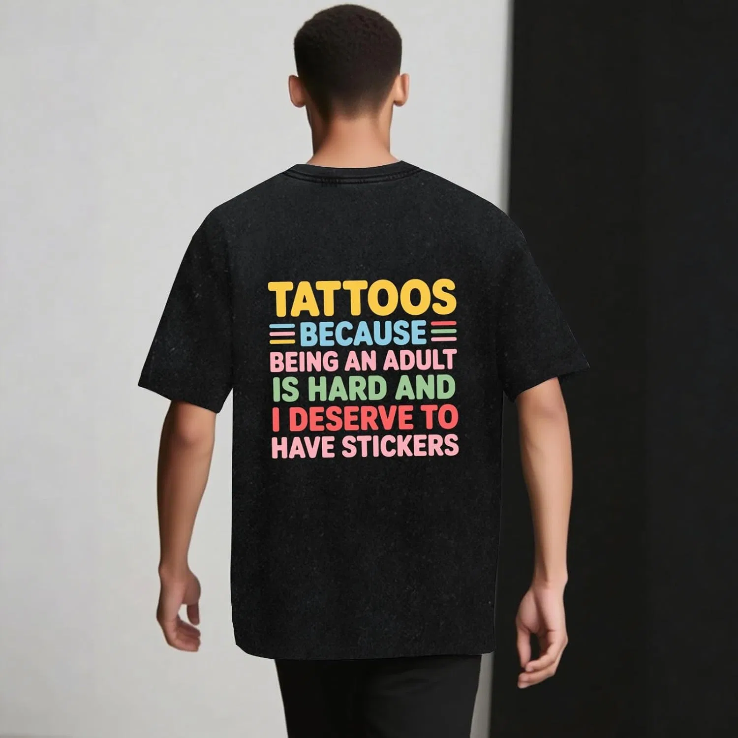 Футболка с принтом "Tattoos Because Being an Adult is Hard" в винтажном стиле для женщин Generic, черный — фото 2