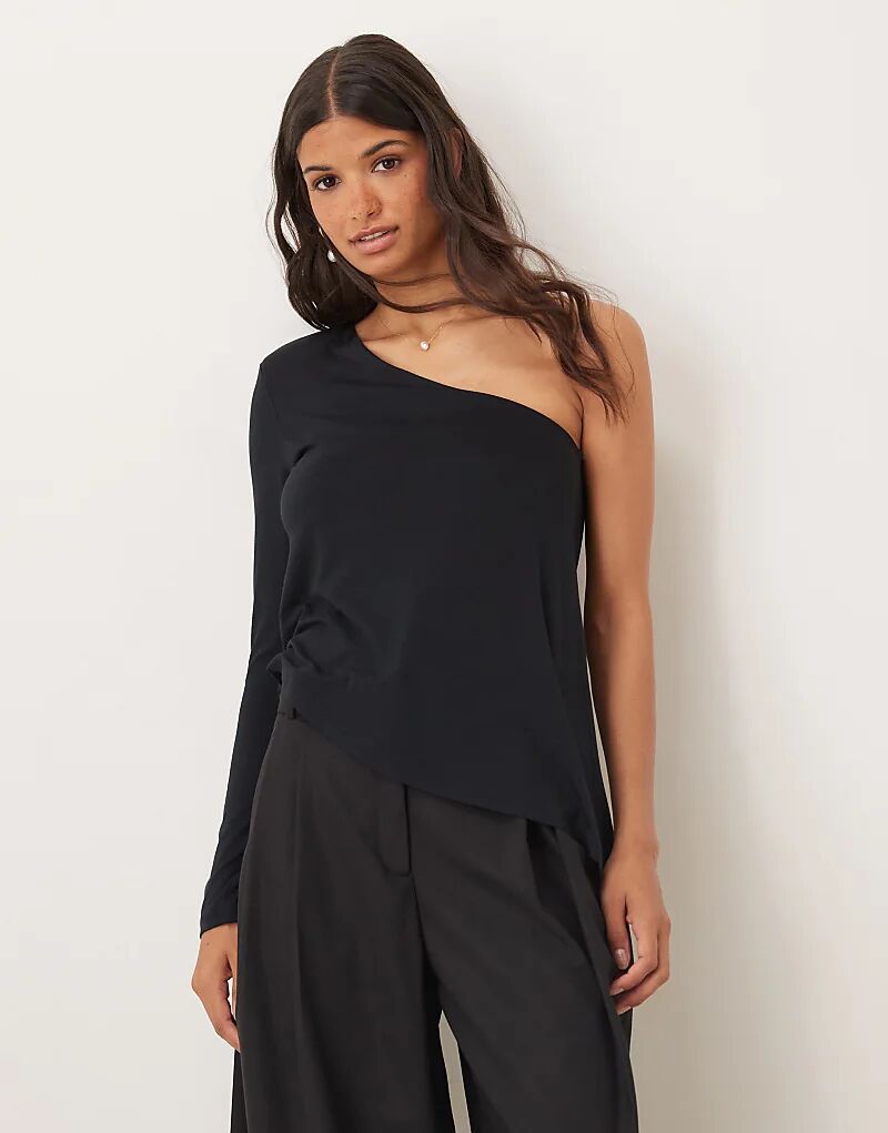 

Асимметричный лонгслив с длинными рукавами и подплечниками ASOS DESIGN, черный