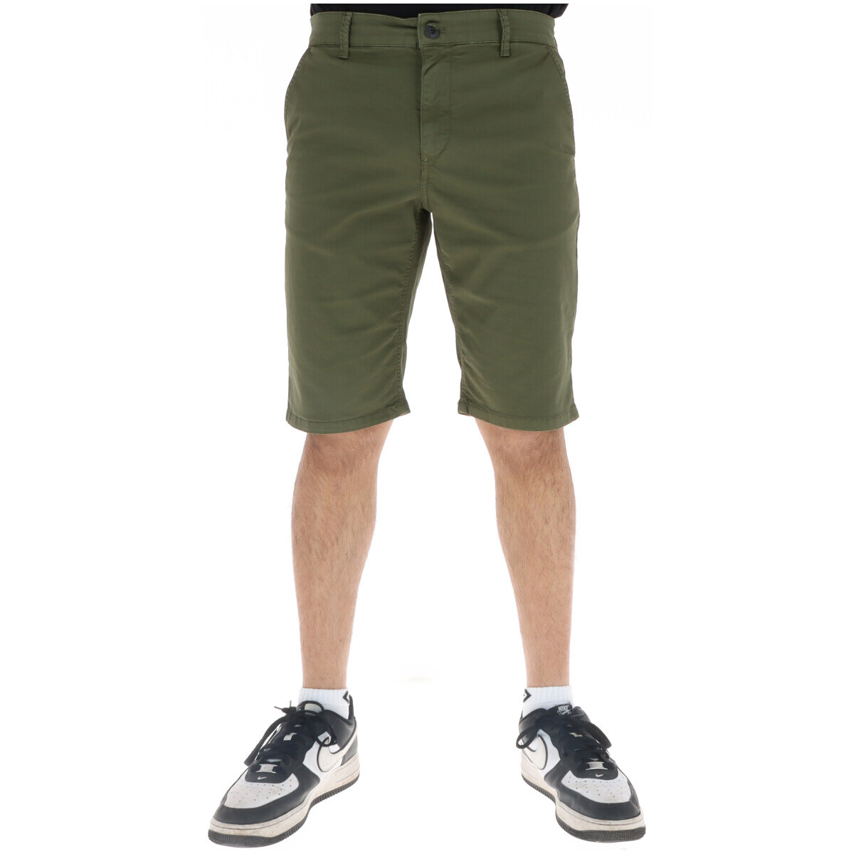 

Шорты Lyle & Scott однотонные, зеленый