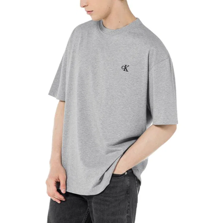 Футболка Calvin Klein Men's Gray Crew Neck Moderate Straight Fit — фото 3