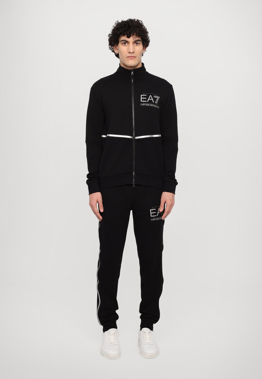 

Спортивный костюм EA7 Emporio Armani TRAIN VISIBILITY, Black/Silver/Black