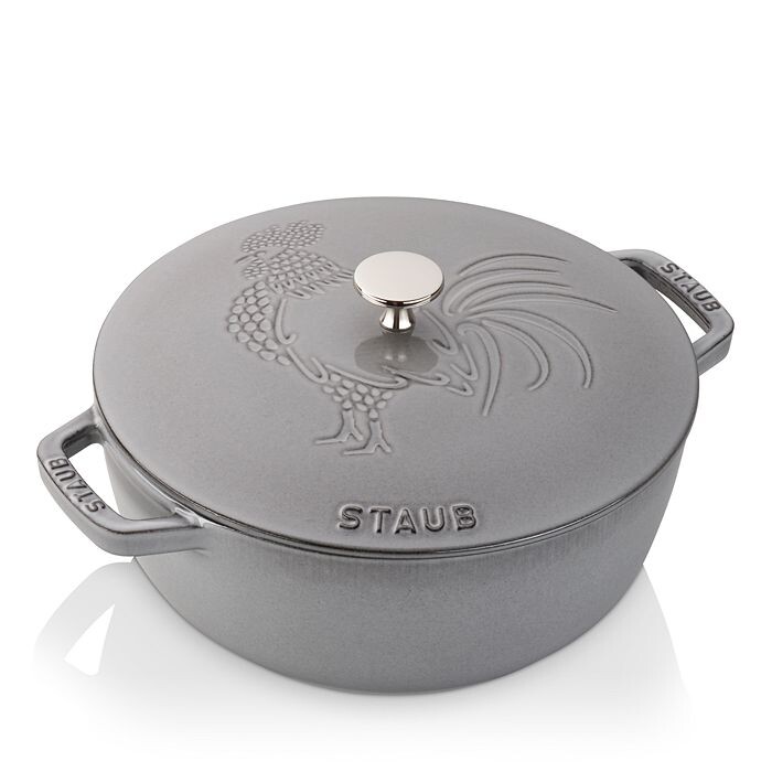 

Французская жаровня Staub Essential на 3,75 литра, крышка петуха, серый
