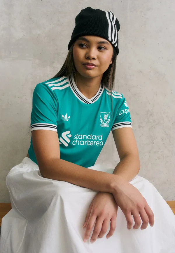 

Укороченная третья футболка «ливерпуля» сезона 25/26, клубная форма. Adidas Originals, Sea Green, Зеленый, Укороченная третья футболка «ливерпуля» сезона 25/26, клубная форма. Adidas Originals, Sea Green