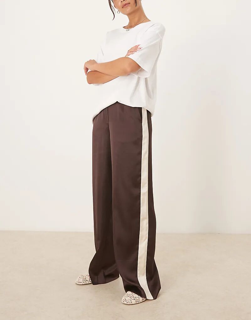 

Коричневые атласные брюки Mango с полосками по бокам