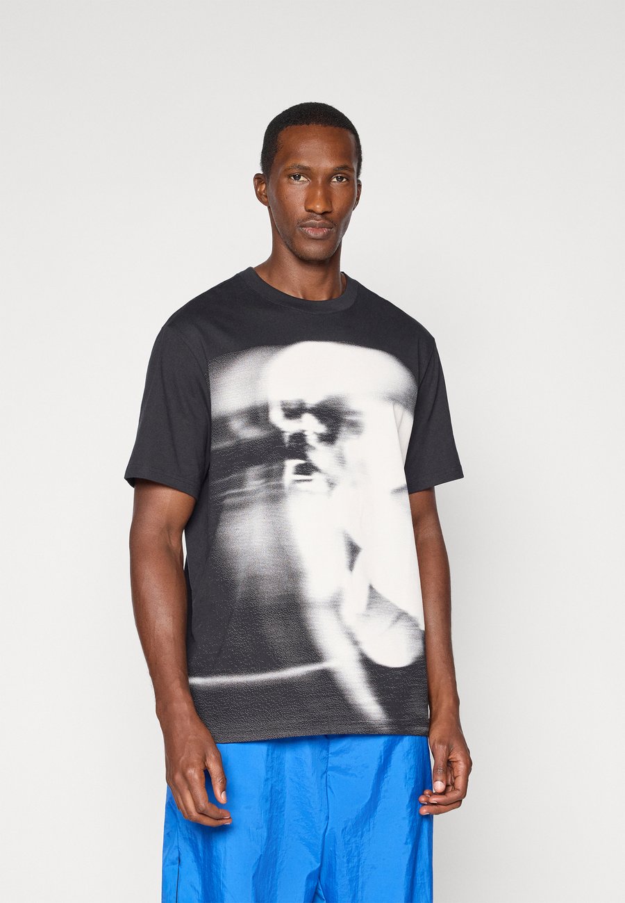 

Футболка Jordan CREW, Black/Gamma Blue/Black