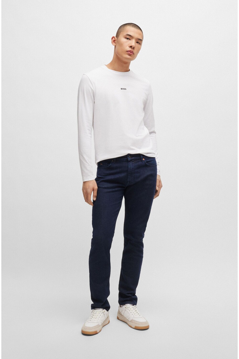 

Футболка из эластичного хлопка с длинными рукавами и контрастным логотипом Boss, белый