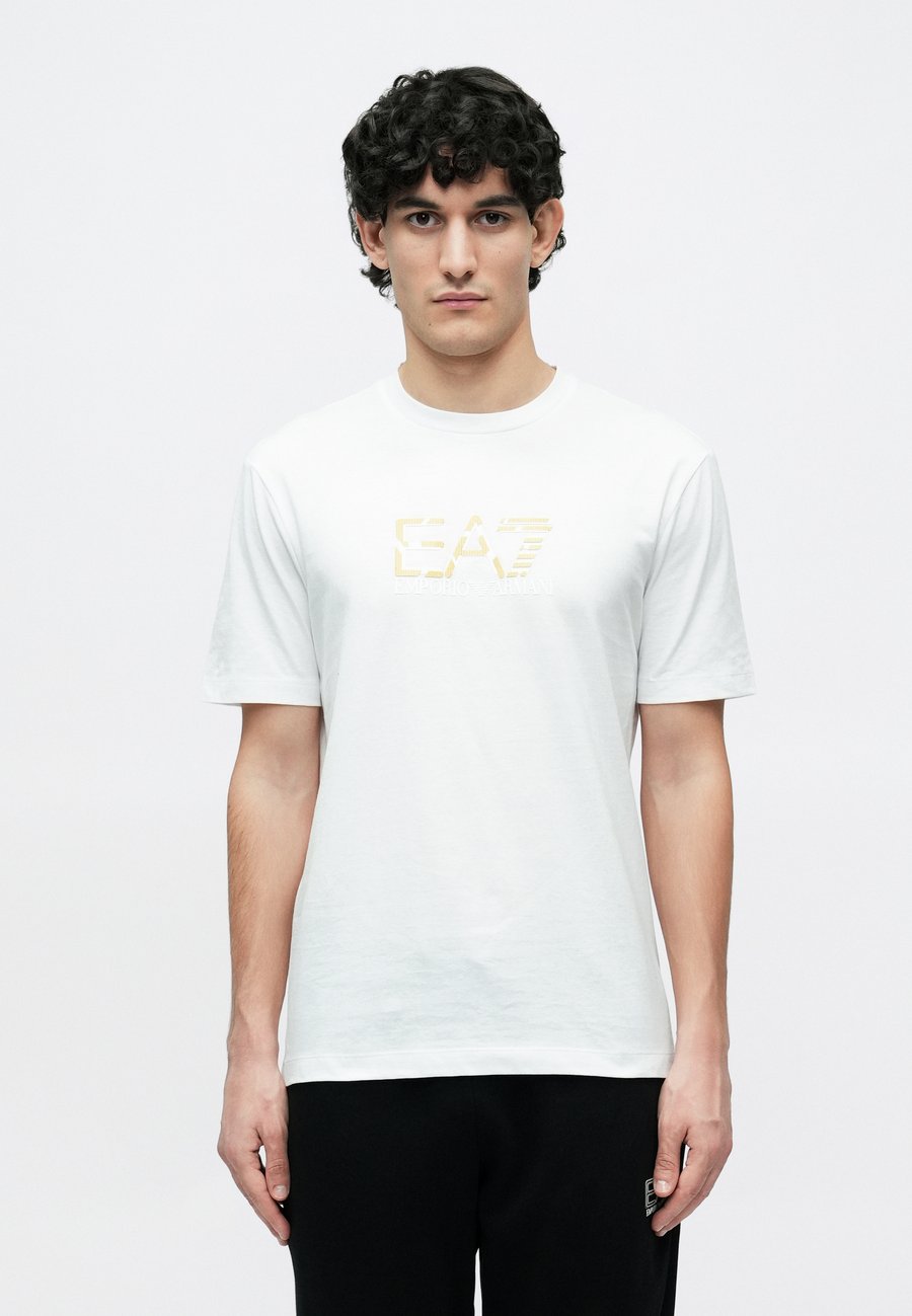 

Футболка EA7 Emporio Armani TRAIN PREMIUM LABEL TEE SPECIAL LOGO UNISEX, White, Белый, Футболка EA7 Emporio Armani TRAIN PREMIUM LABEL TEE SPECIAL LOGO UNISEX, White