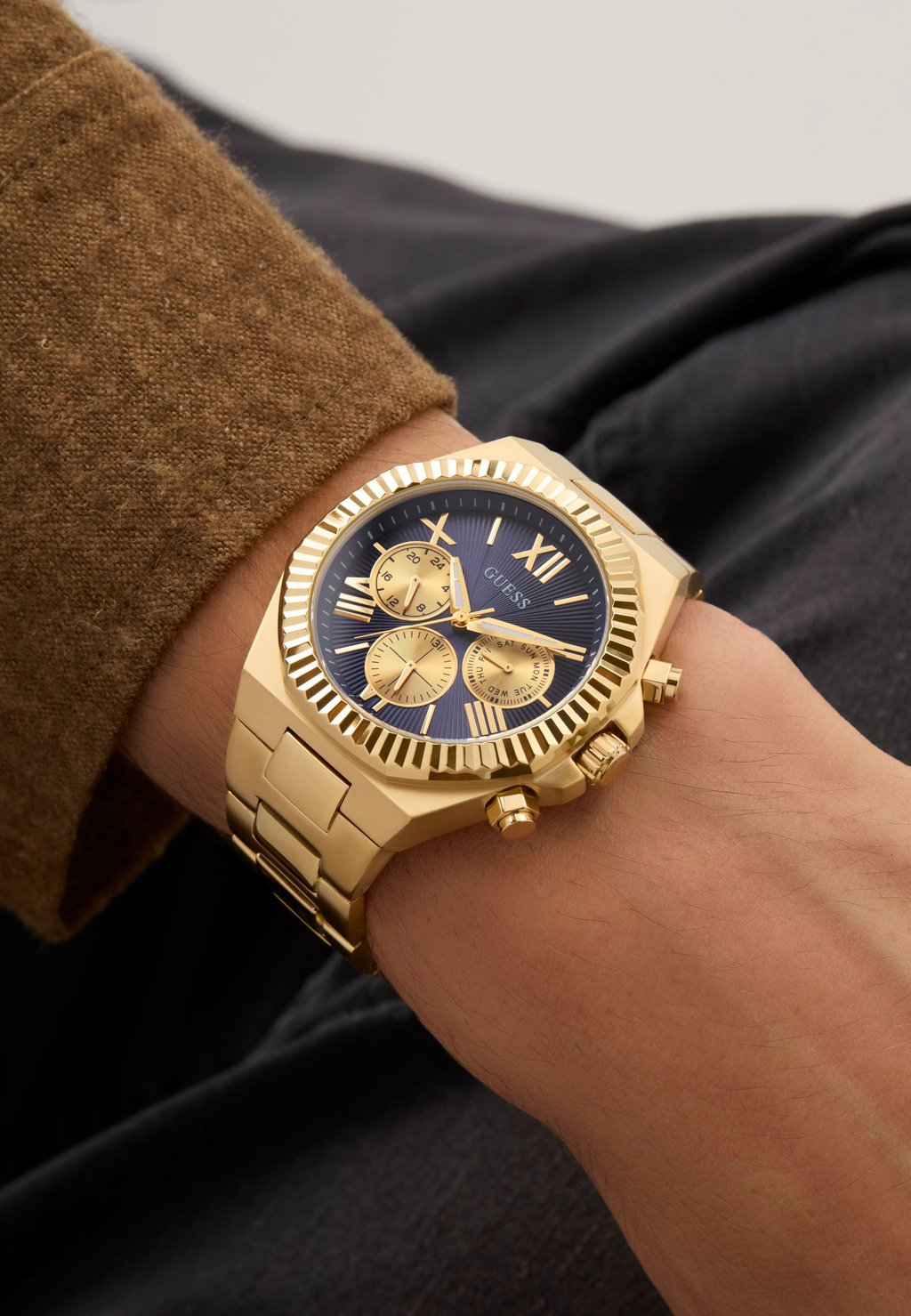 

Часы с хронографом EQUITY Guess, золотистый