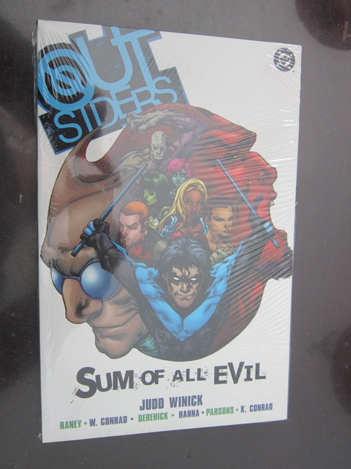 

Outsiders VOL 02: Sum of All Evil (DC Comics)