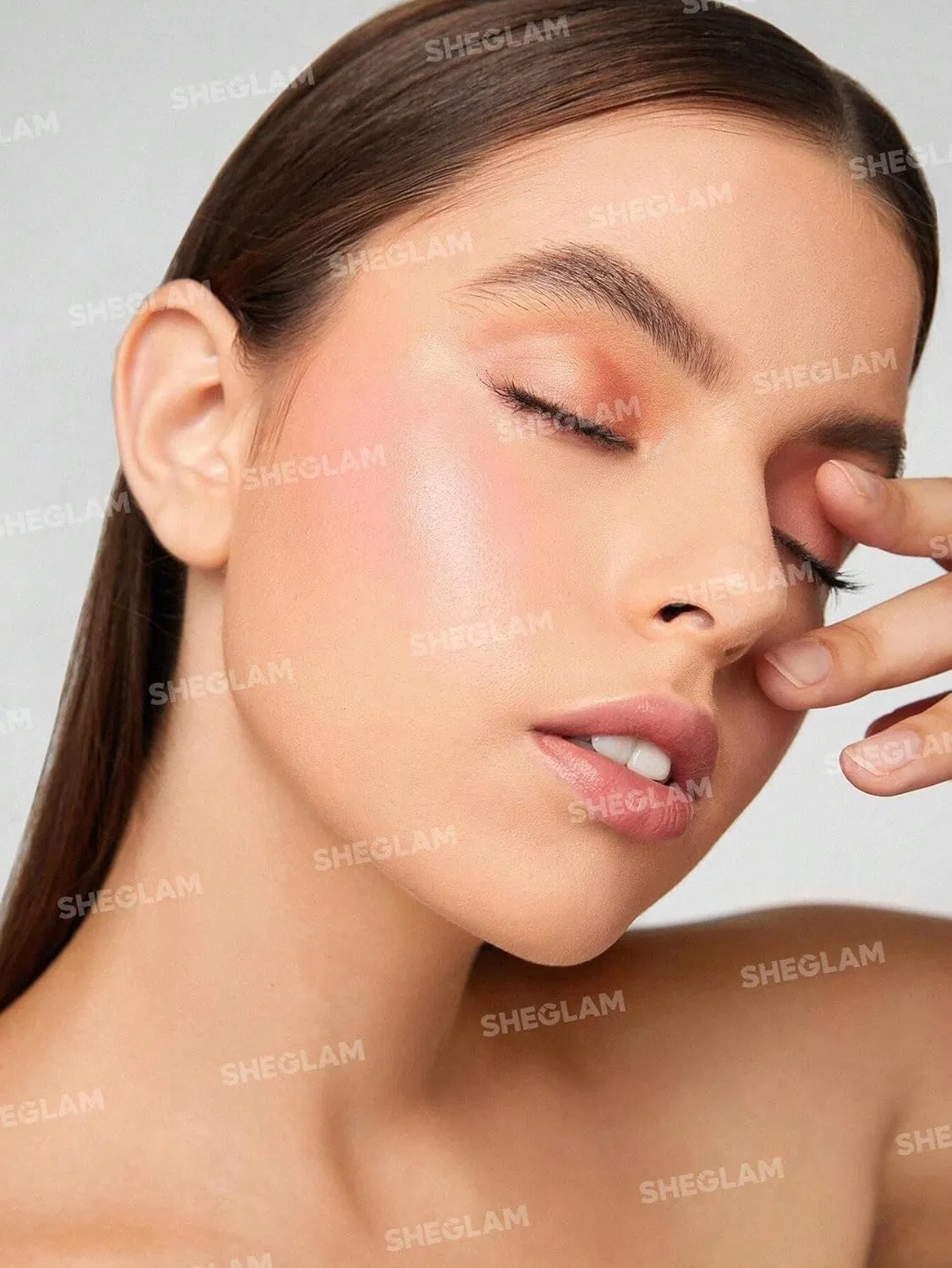 Кремовые румяна-стик «Snatch N Cream Blush Stick» от SHEGLAM Sheglam, Next Dimension — фото 4