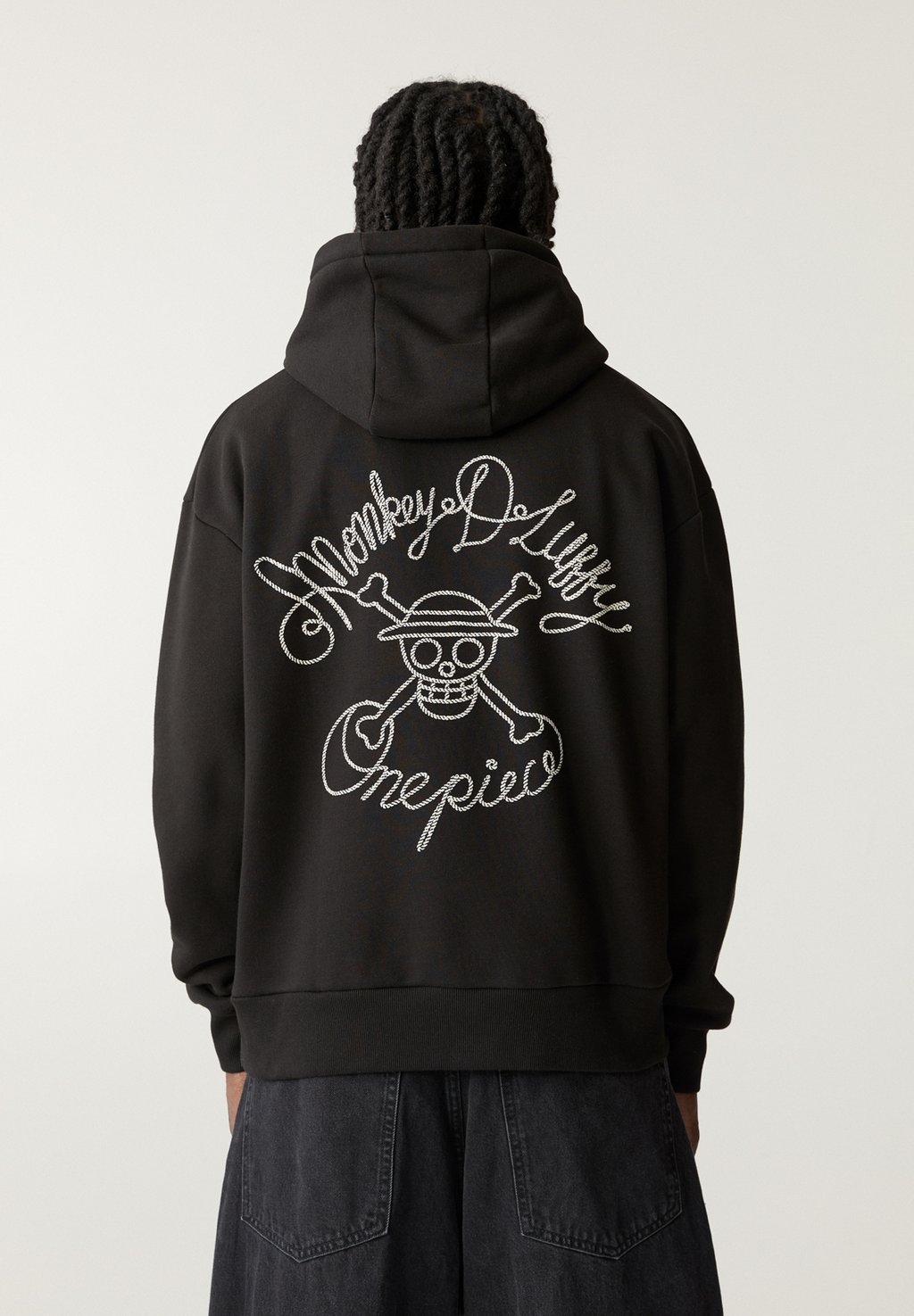 

Толстовка BLACK ONE PIECE PULL&BEAR, черный