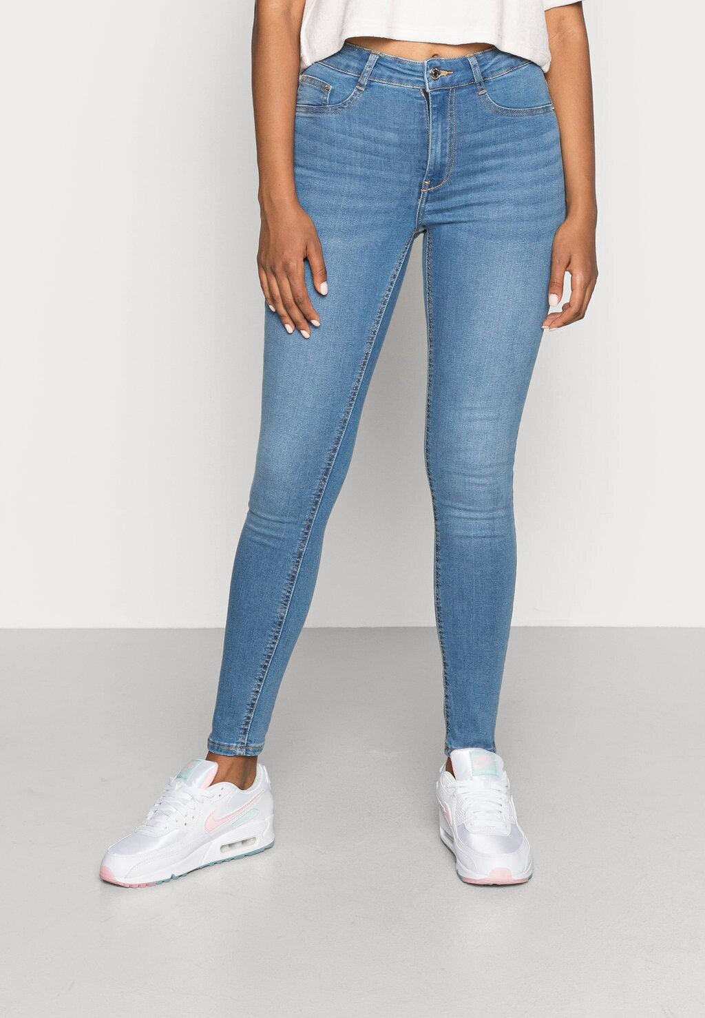 

Джинсы Skinny Fit Gina Tricot, синий