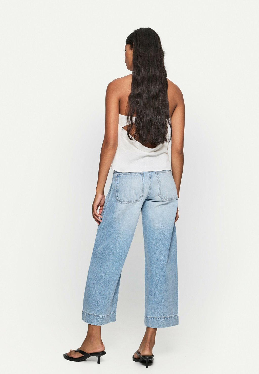 

Расклешенные джинсы Bershka, цвет Light Blue Denim