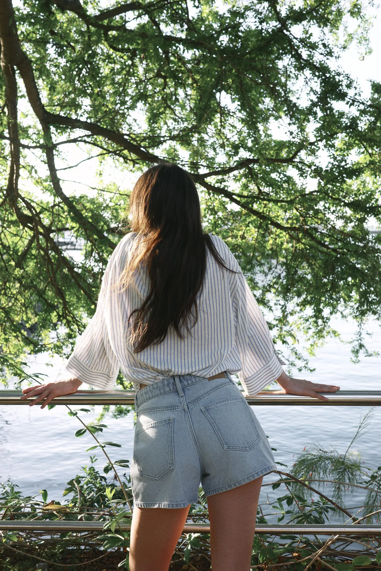 Z1975 шорты средней посадки, облегающие по фигуре (mom fit) Zara, светло-голубой — фото 4