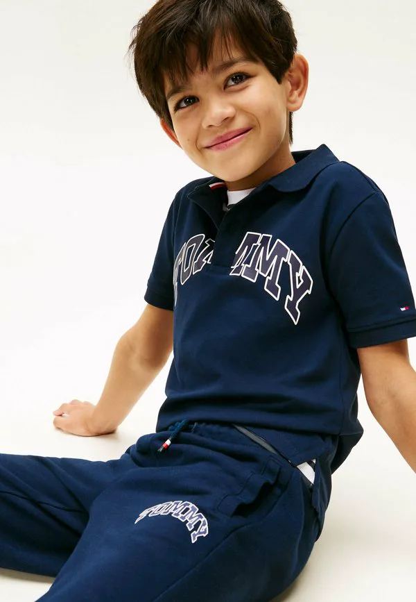 Брюки с принтом в виде университетского логотипа Tommy Hilfiger, Dark Night Navy — фото 4