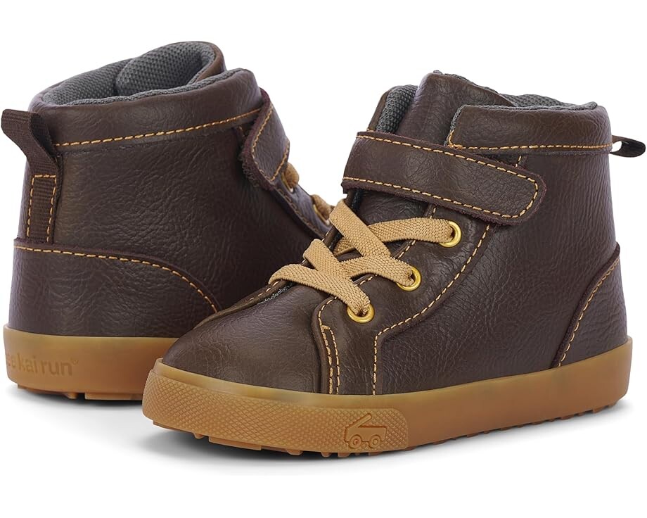 

Кроссовки See Kai Run Hudson, цвет Chocolate Brown