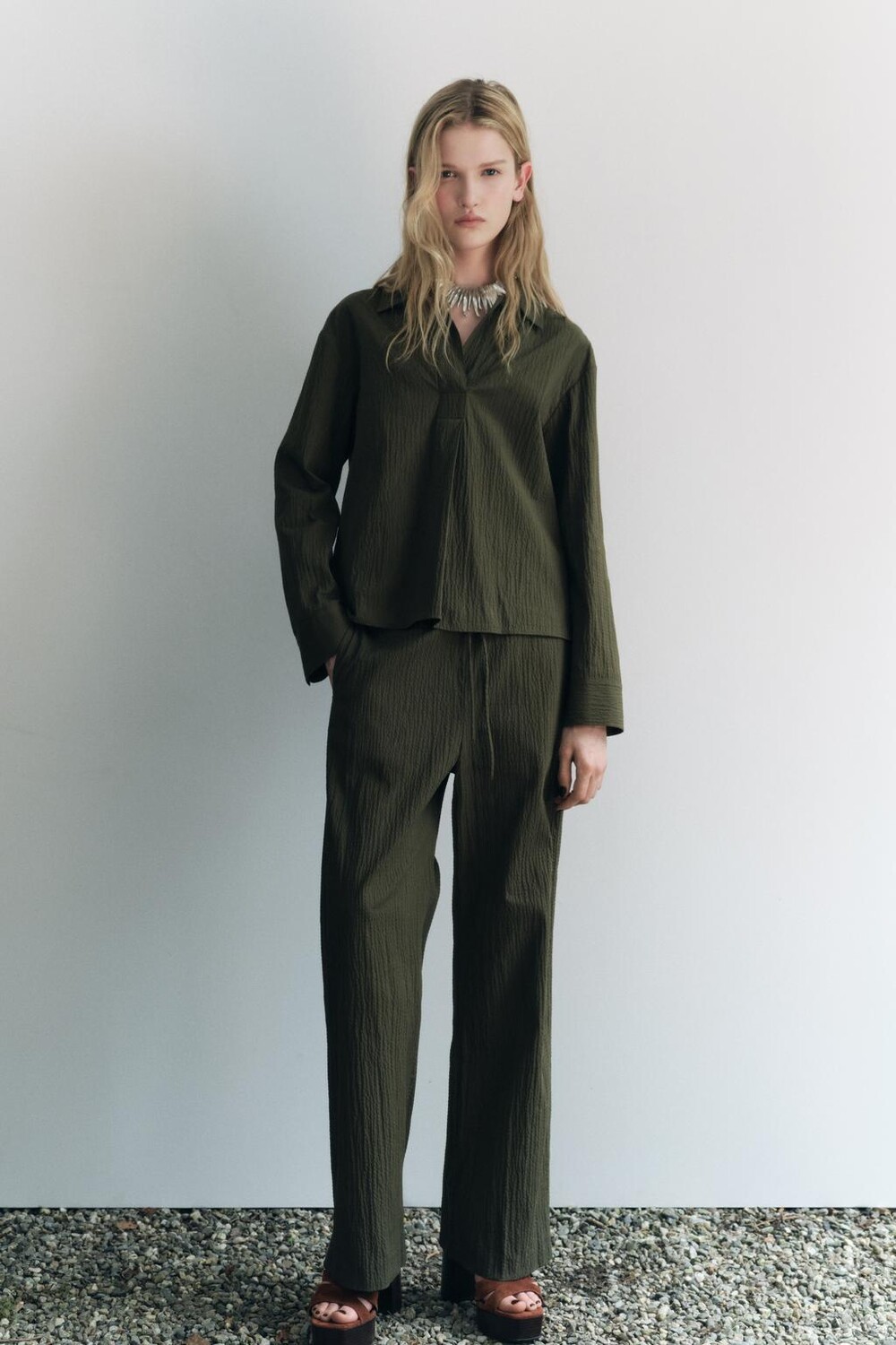 

Брюки в пижамном стиле ZARA, хаки