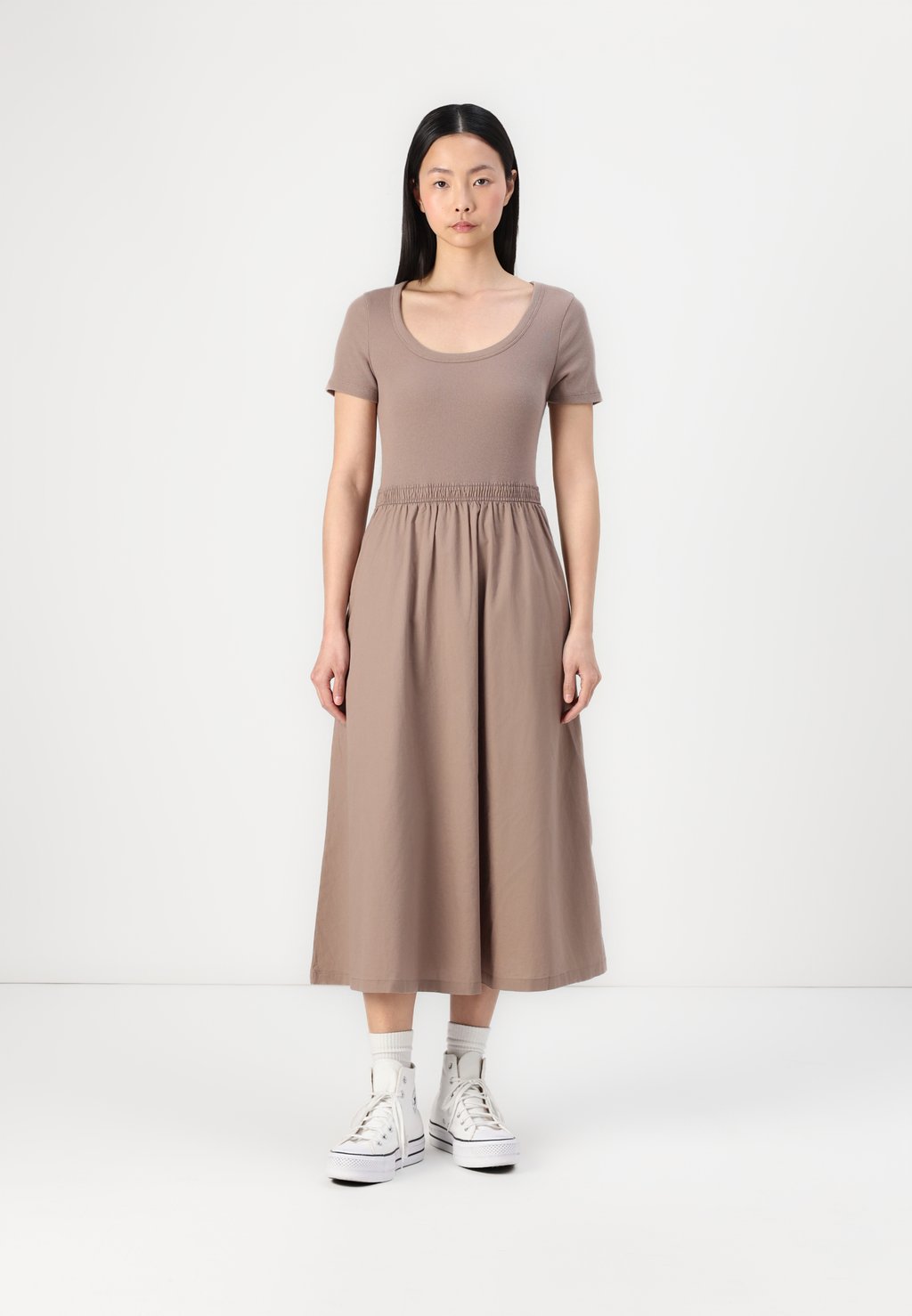 

Повседневное платье SCOOP MIDI GAP, черный