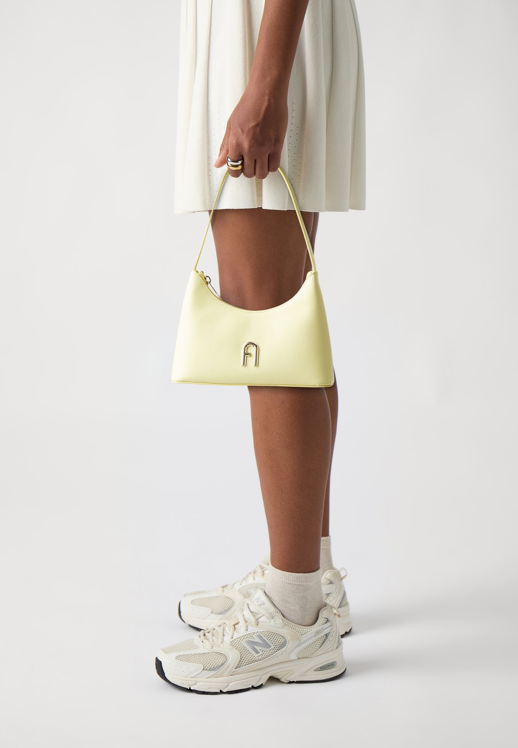 

Сумка DIAMANTE MINI SHOULDER Furla, светло-желтый
