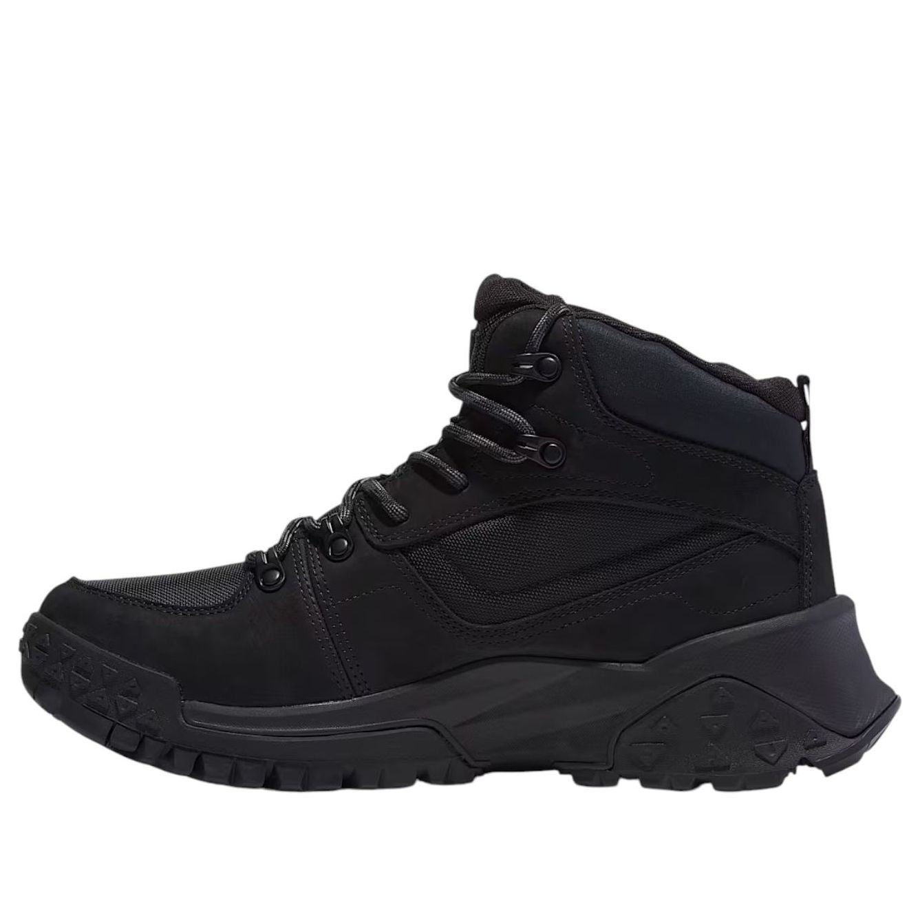 

Водонепроницаемые походные ботинки Timberland Motion Scramble Mid Lace-Up, цвет «черный нубук»