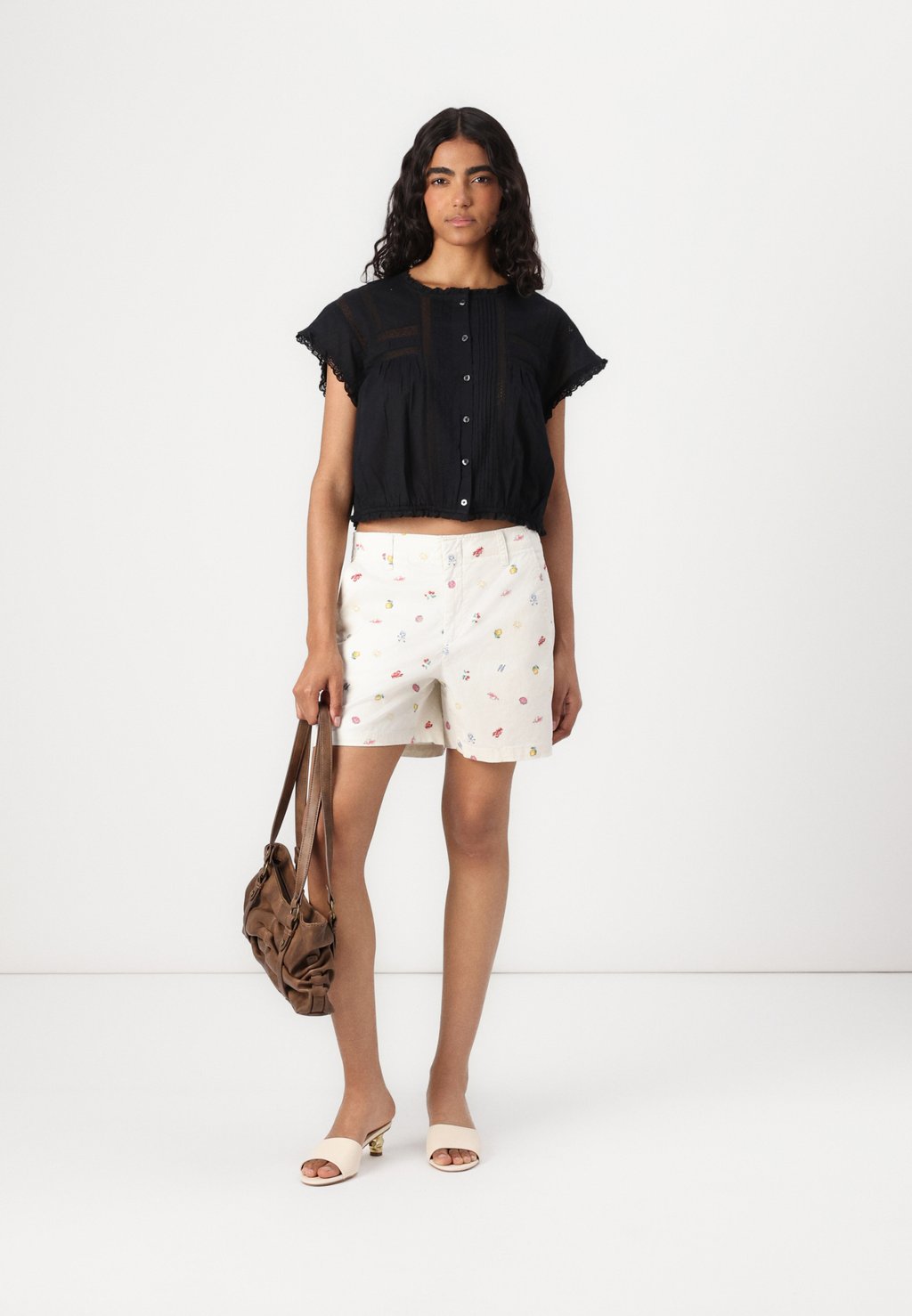 Блузка на пуговицах RUFFLE TRIM FASHION SHIRT GAP, черный — фото 2