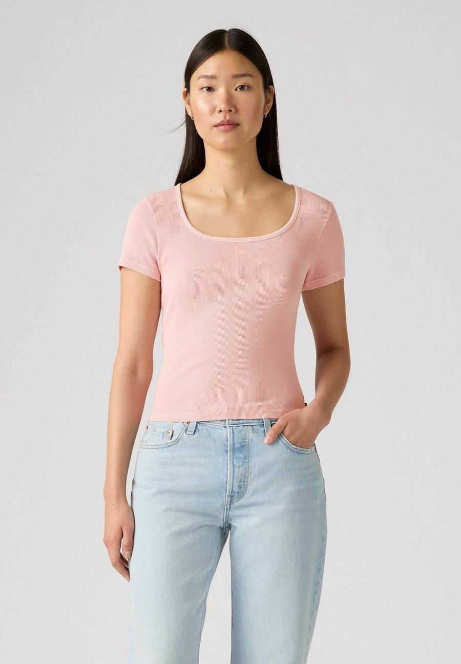 

Футболка Levi's ESSENTIAL SQRD NECK, Fa Garment Dye/Mottled Pink, Розовый, Футболка Levi's ESSENTIAL SQRD NECK, Fa Garment Dye/Mottled Pink