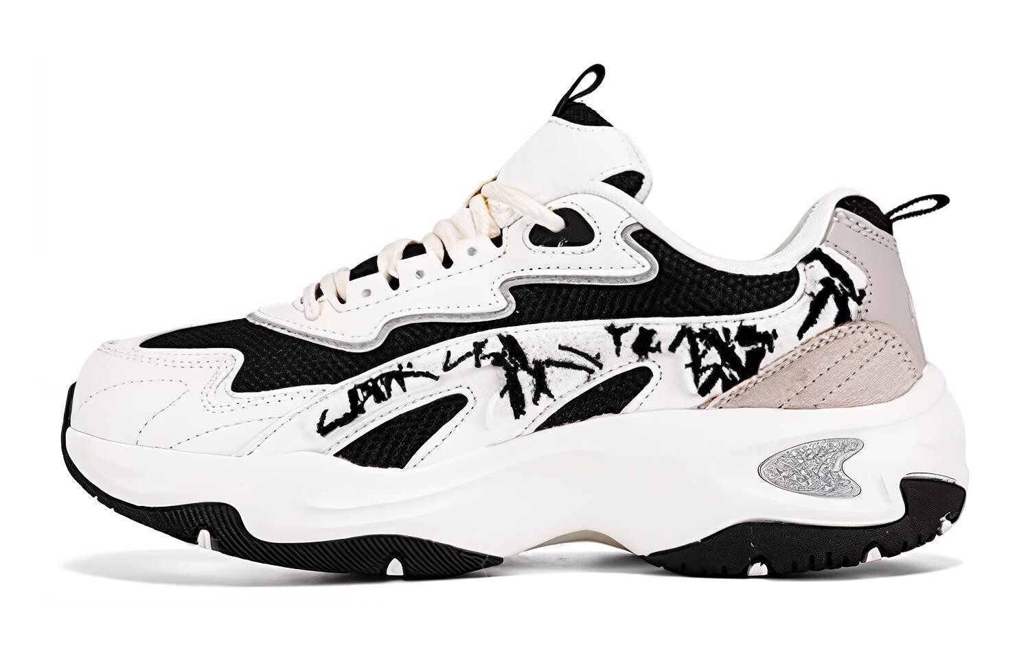 

Детские кроссовки GS Low-top Black/White Xtep, черный/белый