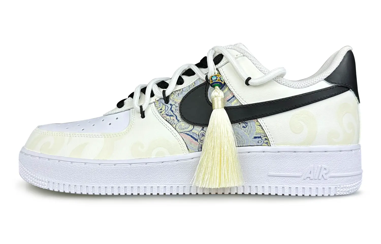 

Кроссовки Nike Air Force 1 Skateboarding Shoes Women's Low-top Beige/white/black, цвет Off White