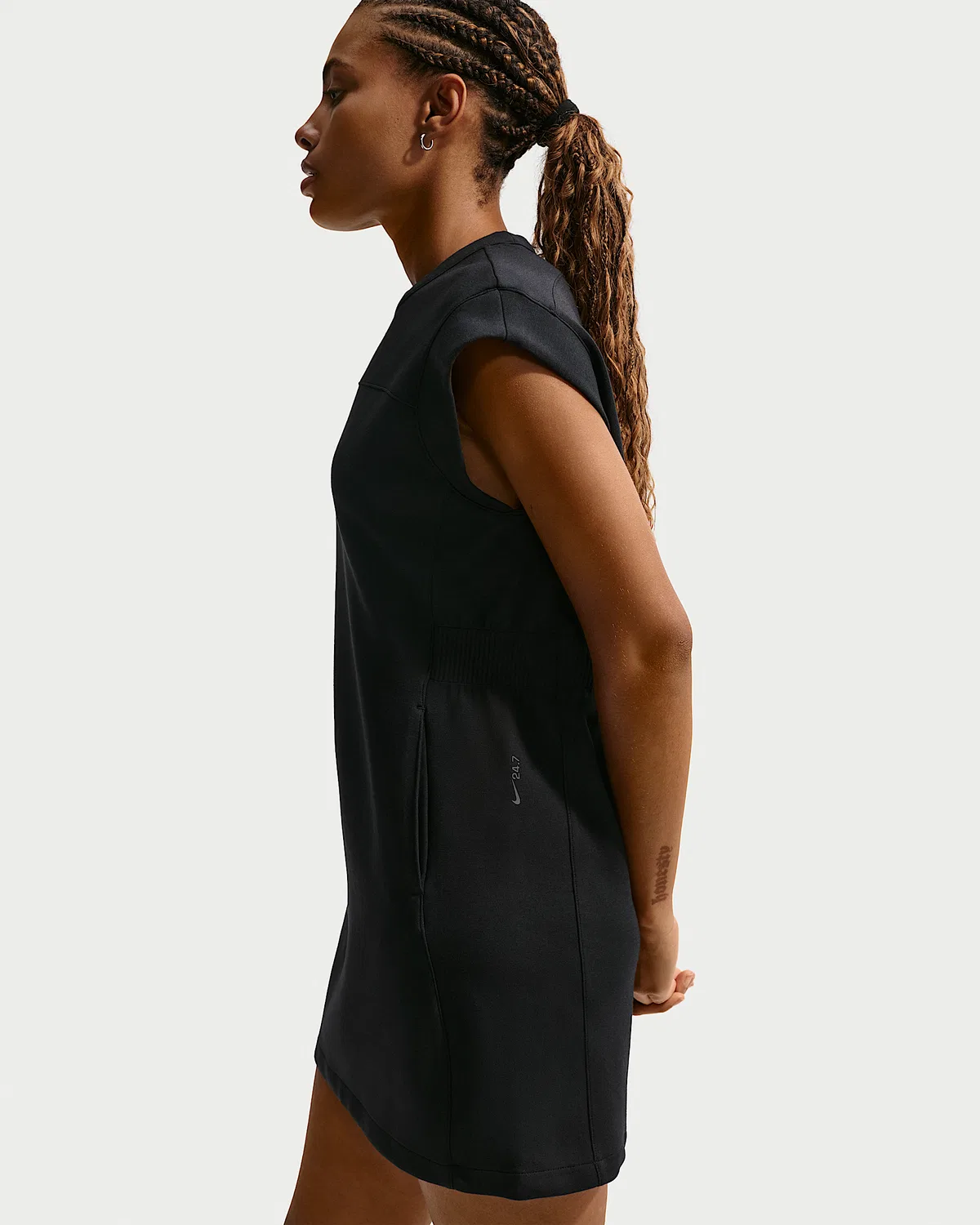 Женское платье Dri-FIT Nike 24.7 ImpossiblySoft, Black/Black/Dark Smoke Grey — фото 4