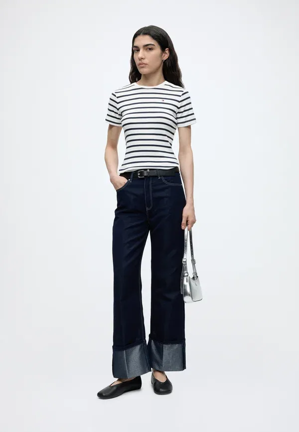 Футболка с принтом Slim Cody Tommy Hilfiger, бретонский/экю/темно-синий — фото 2