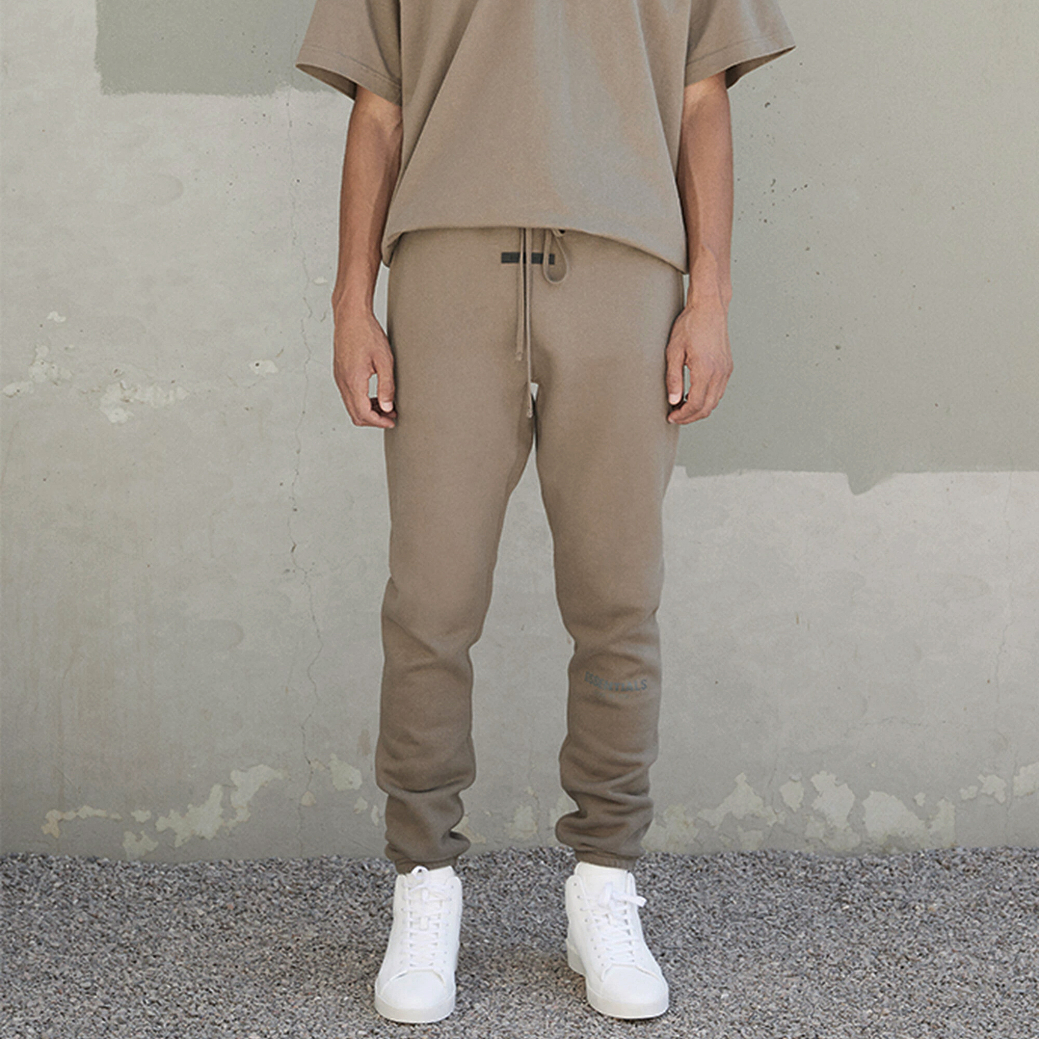 Спортивные штаны Fear Of God Essentials, Пшенично-коричневый — фото 4