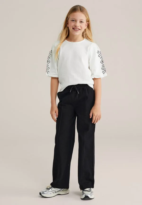 Брюки We Fashion, Black