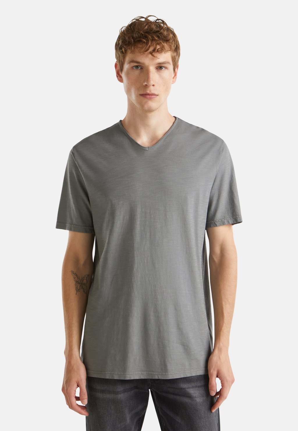 

Базовая футболка V-NECK United Colors of Benetton, серый