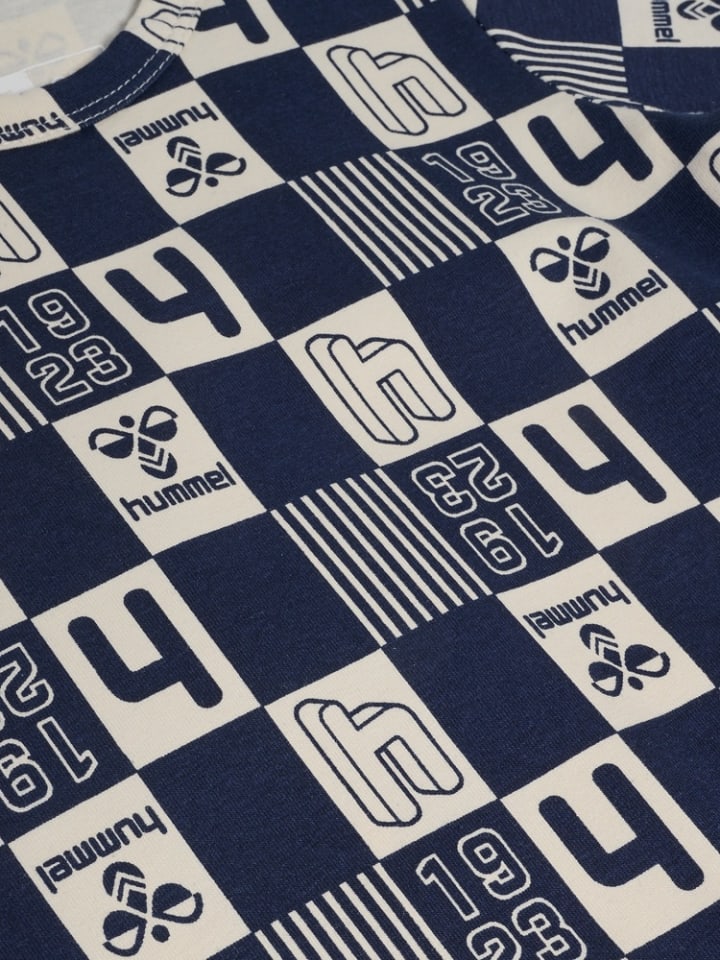 

Комбинезон уличный Janus Body S/S черного цвета Hummel