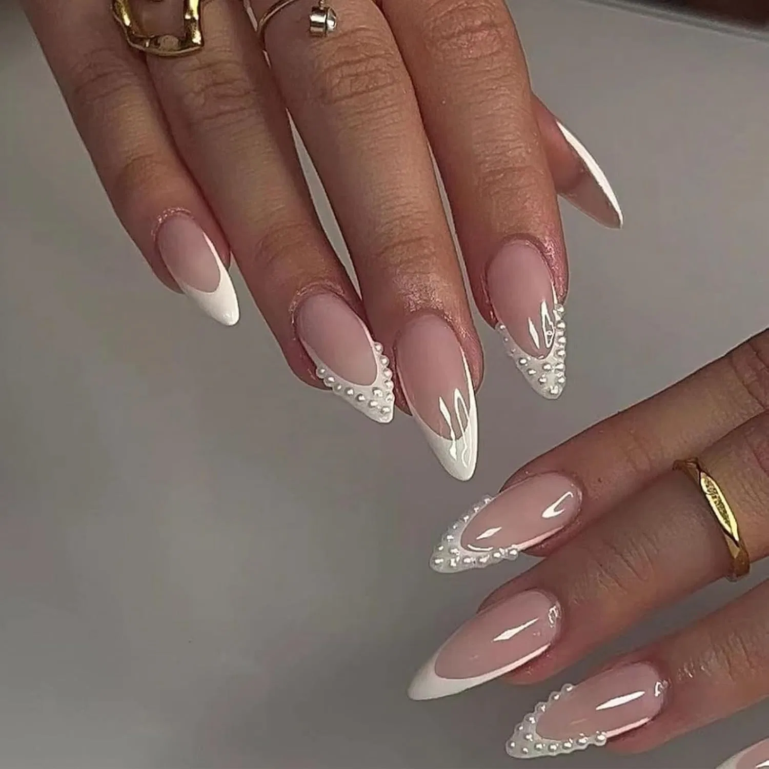 Французские накладные ногти миндалевидные, 24 шт. Virellay, Weiß Perle