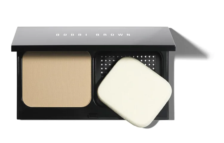 BOBBI BROWN Прозрачная стойкая пудра для макияжа двойного назначения, BEIGE No. 3 shoots