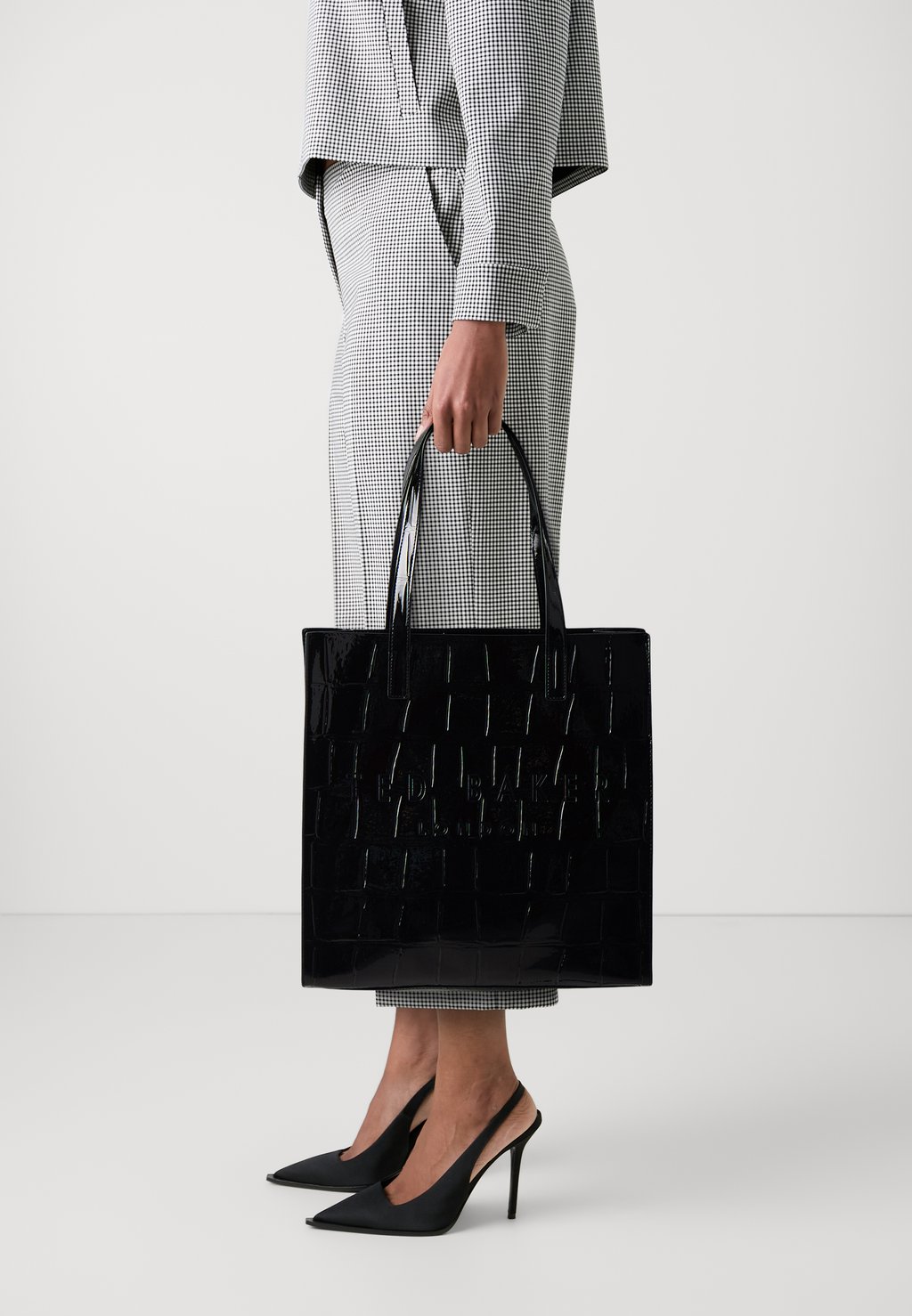 

Сумка-тоут LARGE ICON BAG Ted Baker, черный