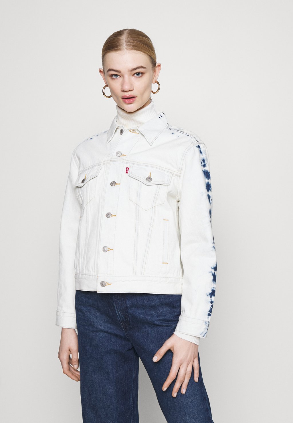 

Джинсовая куртка EX BOYFRIEND TRUCKER Levi's, цвет Dappled Light Trucker