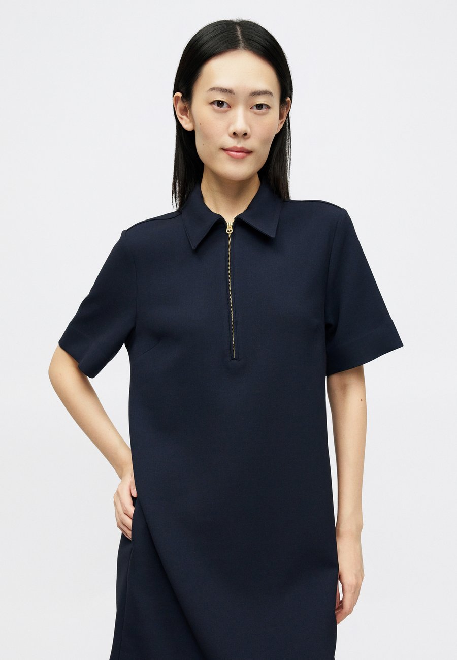 Платье Tommy Hilfiger PUNTO KNEE SHIFT DRESS, Dark Night Navy/Dark Blue — фото 4