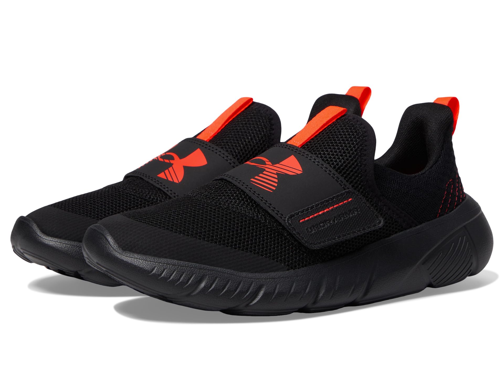 

Кроссовки Under Armour Kids Grade School Flash, цвет Black/Black/Beta