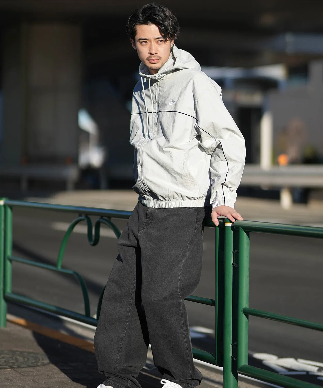 Куртка Nike AS M Club Athlete Jacket, лёгкая, серая — фото 4